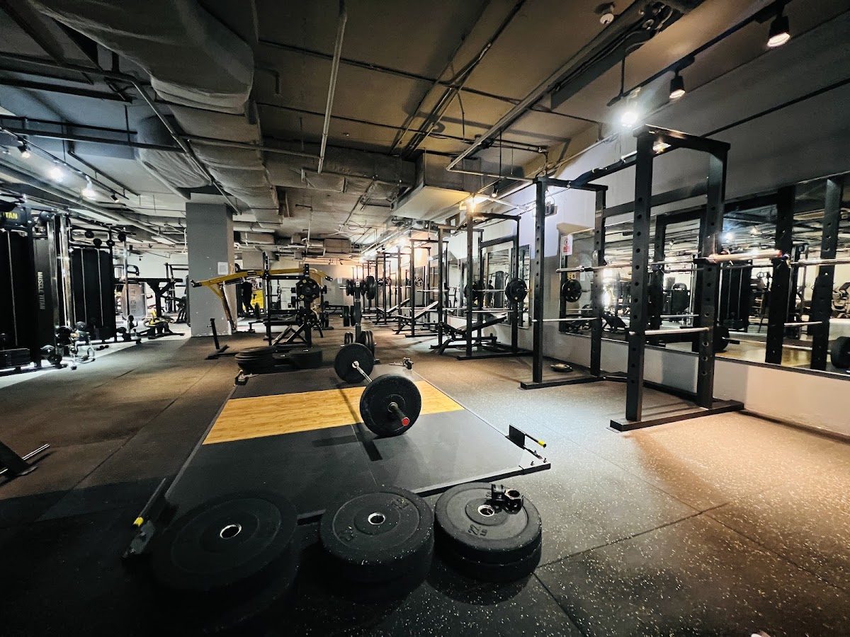 Dennis gym Balestier